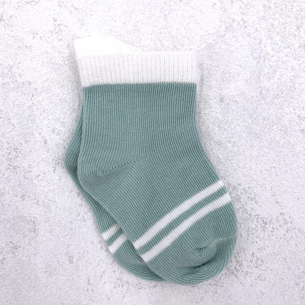 Носки легко быстро. Финские носочки для новорожденных. Носки для новорожденных Hudson. Носочки для новорожденных купить. Мята и носки серые.