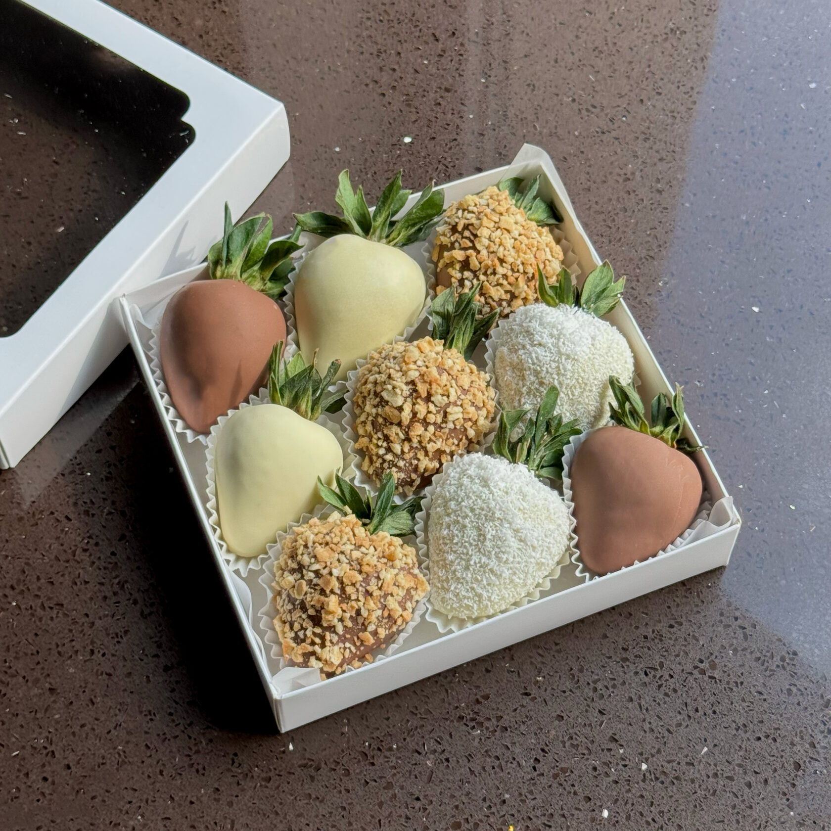 Клубника в шоколаде 'Вафельная крошка'