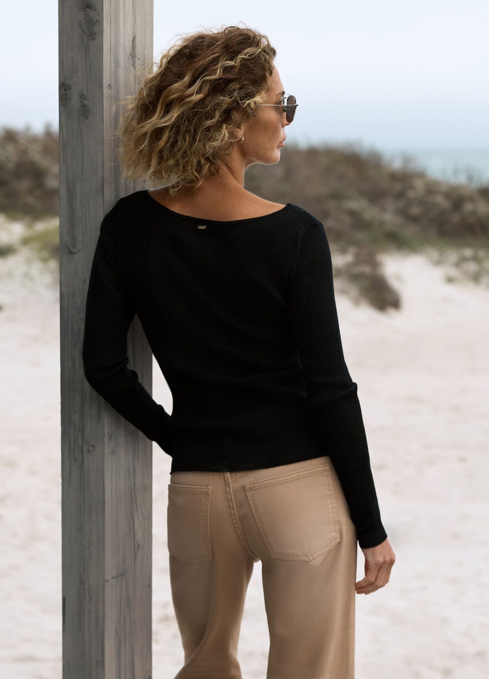 Джемпер Off-shoulder из экстратонкой шерсти мериноса - Чёрный