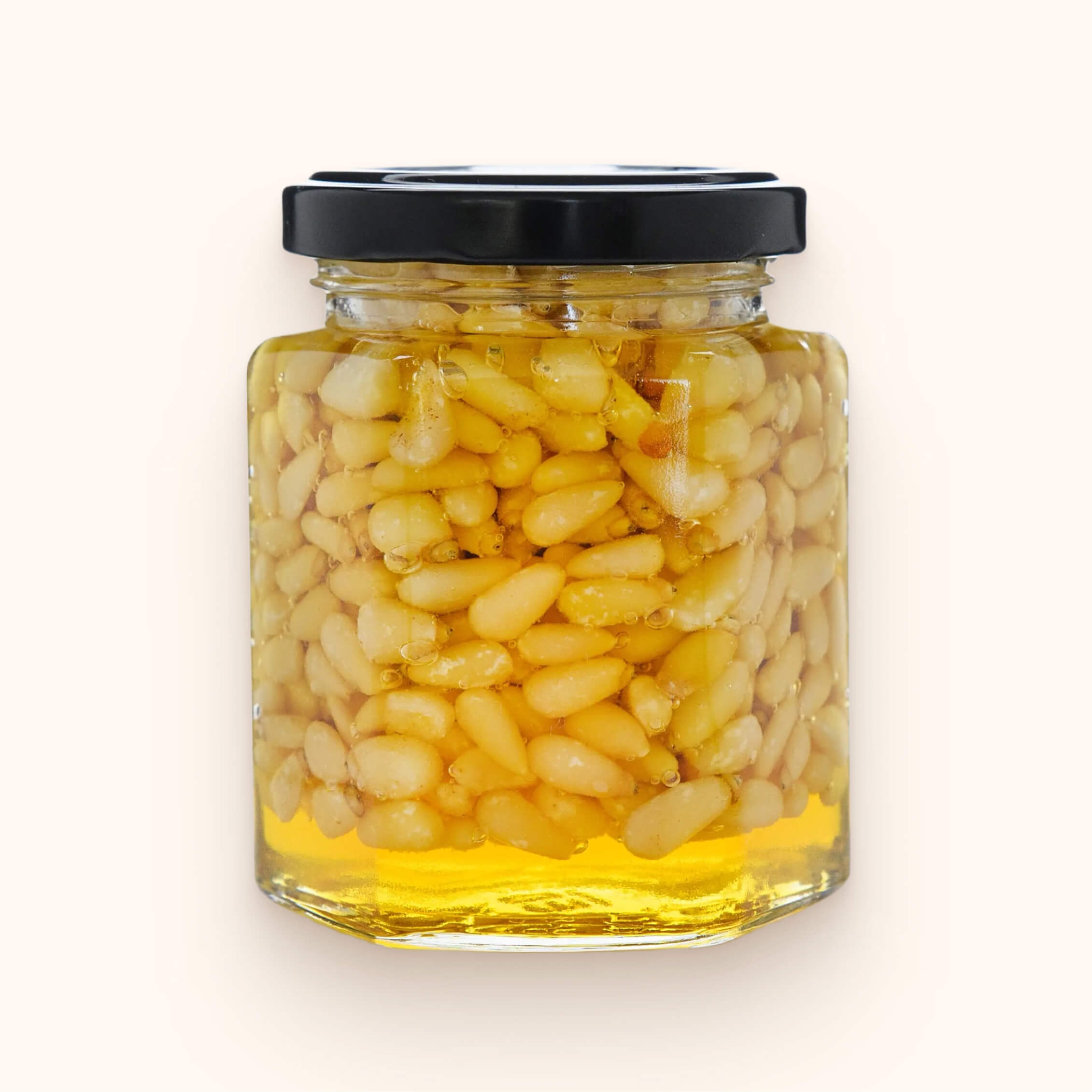 Медовый десерт с кедровым орехом