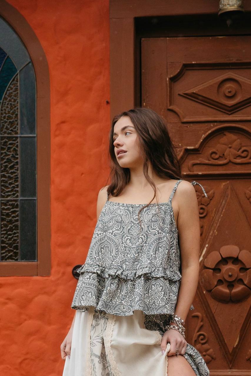 Тайландтық әйелдің кискасының фотосуреттері