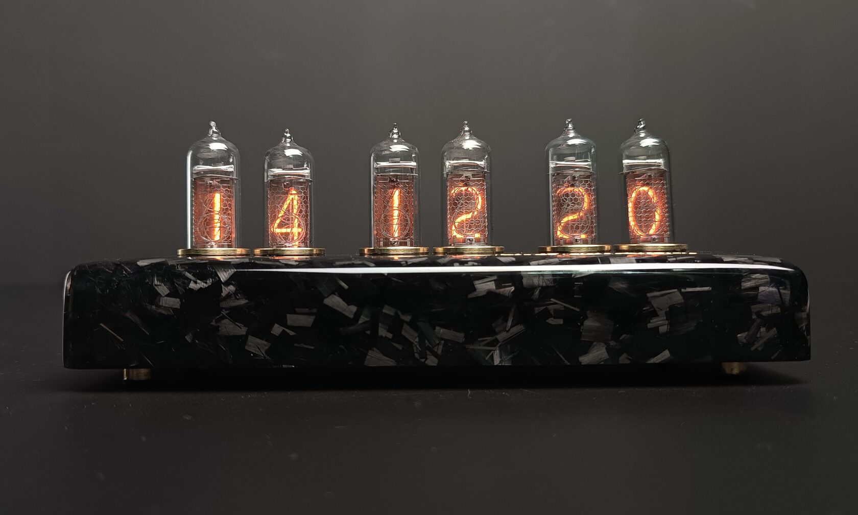 Galaxies: Carbonis nixie clock