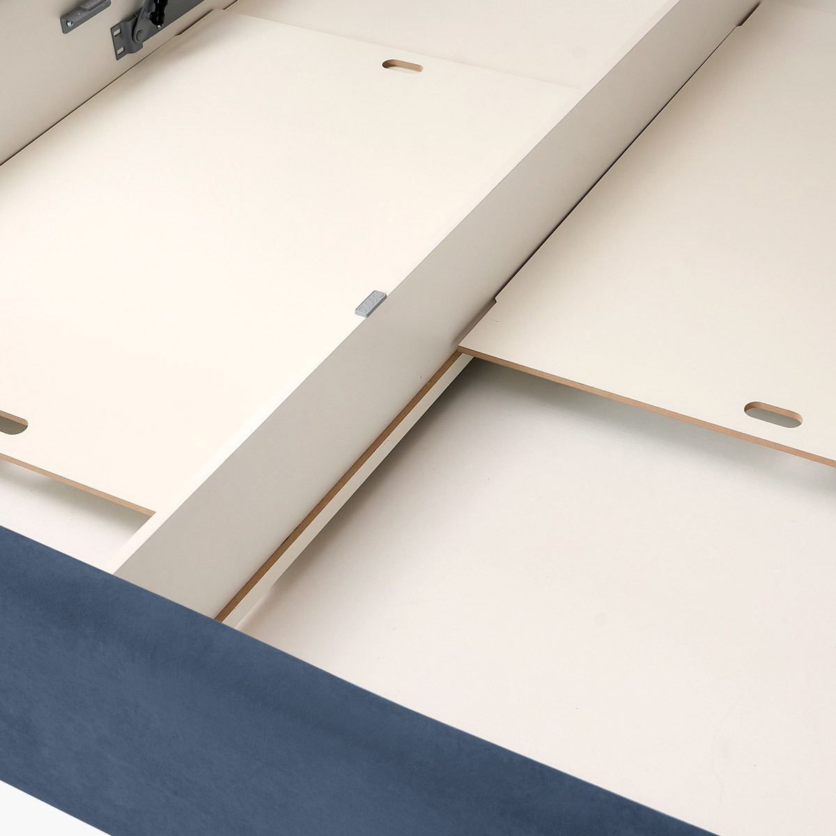 Бельевая ниша со вставным дном