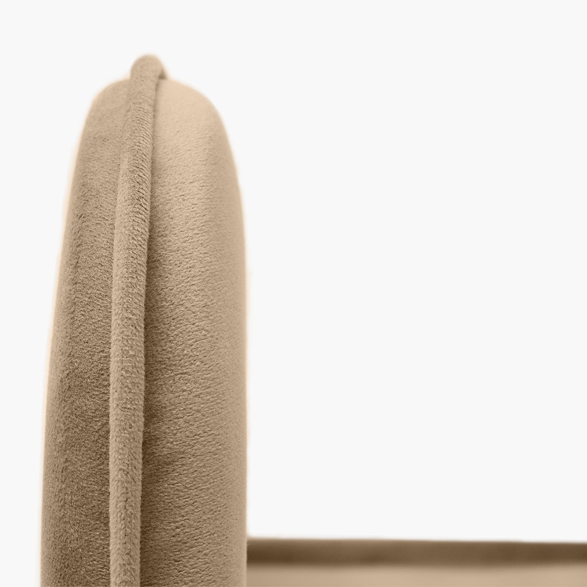 Изголовье с кантом