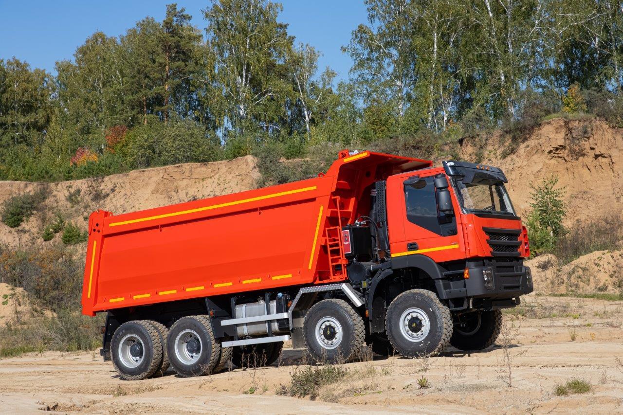 Самосвал 8х8 АМТ 752900