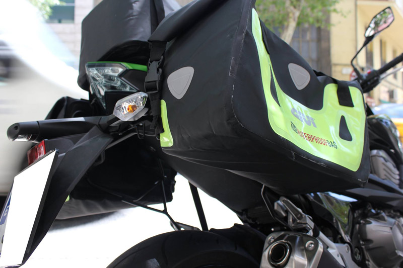 GIVI TE4109 крепёж боковых сумок EASYLOCK для KAWASAKI Z800