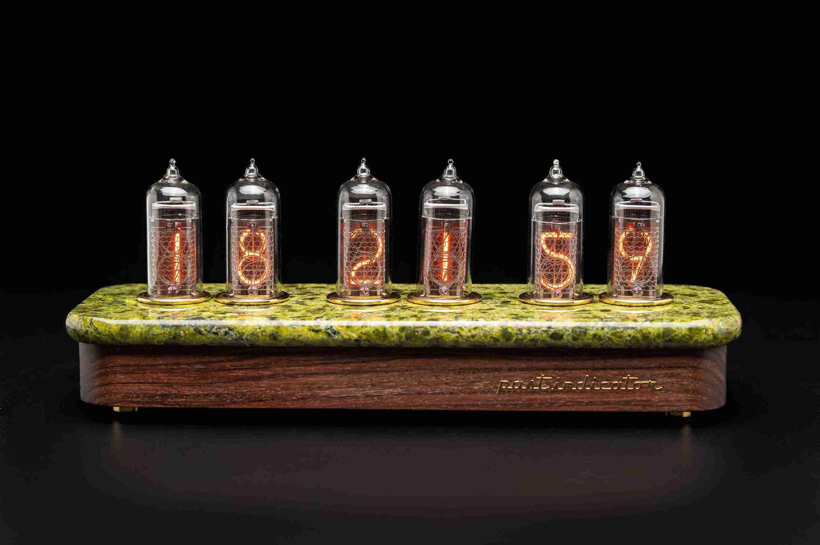 Vostok-1: Rock Strata nixie clock