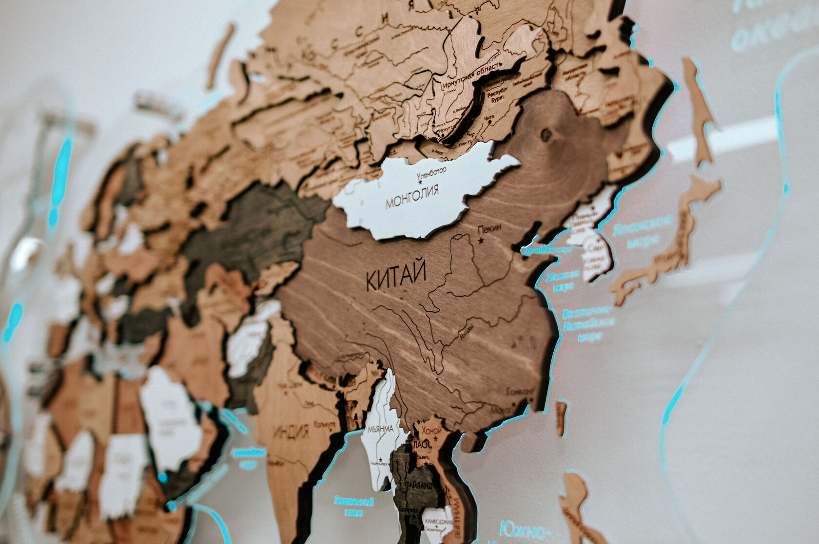 Купить 3д карту мира с подсветкой на стену, цвет Универсал - интернет магазин Creedmaps