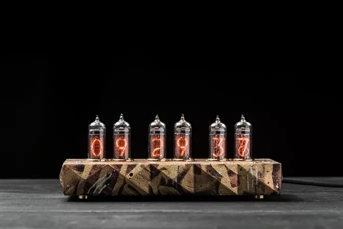 Mars-2024: Street Culture nixie clock, view 3