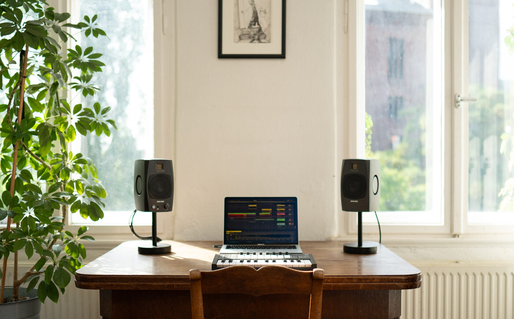 ADAM Audio D3V | PLAY VINYL - UA