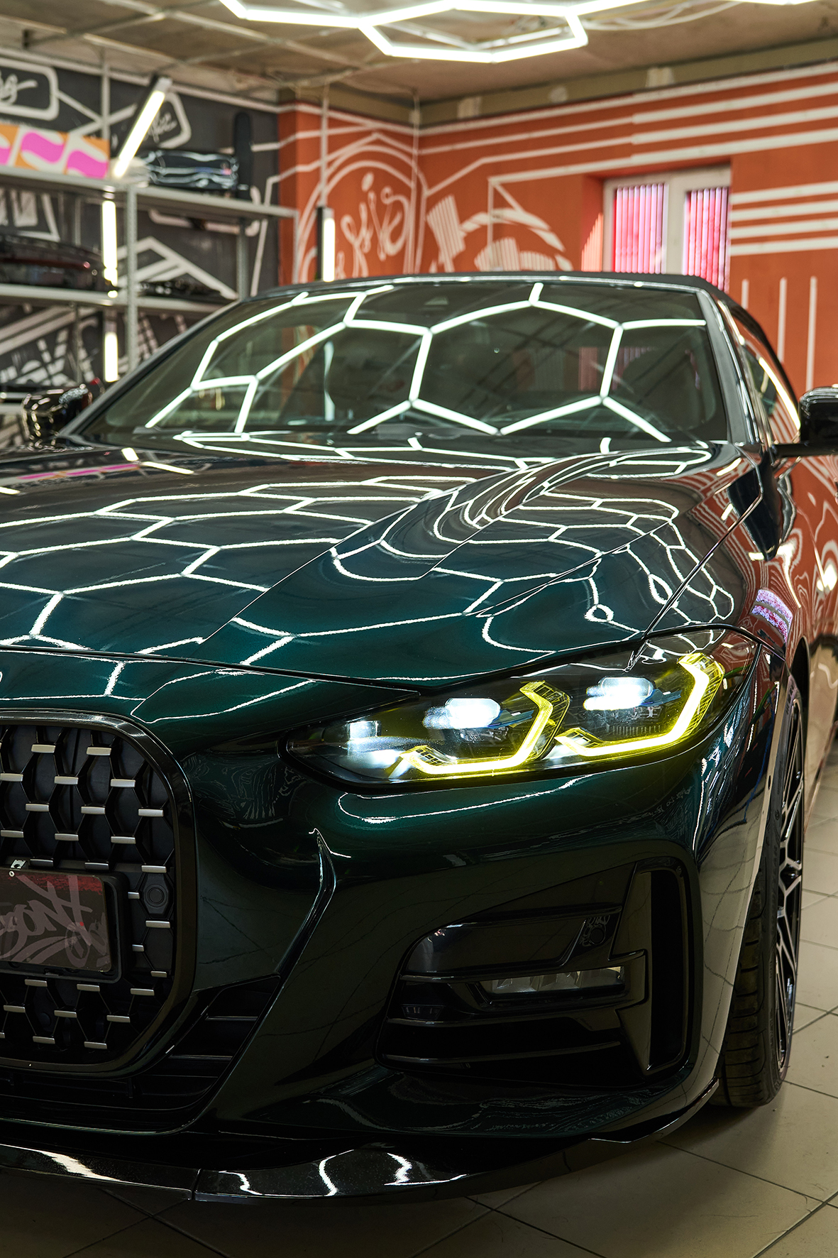 BMW 4 Cabrio — зелёный глянец, фото 1 проекта Monster Garage