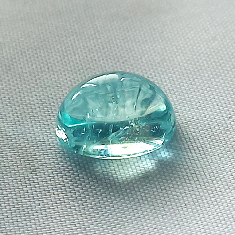 Аквамарин круг. Аквамарин галтовка. Почти аквамарин. Почти аквамарин. Аквамарин натуральный камень.