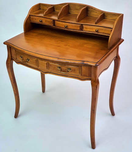 Бюро  Miranda&Serena   H841 (D71)  