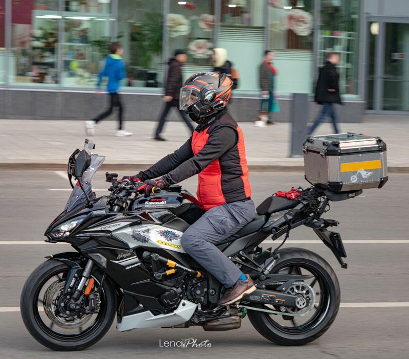 GIVI 4130FZ крепление центрального кофра на KAWASAKI Ninja 1000SX