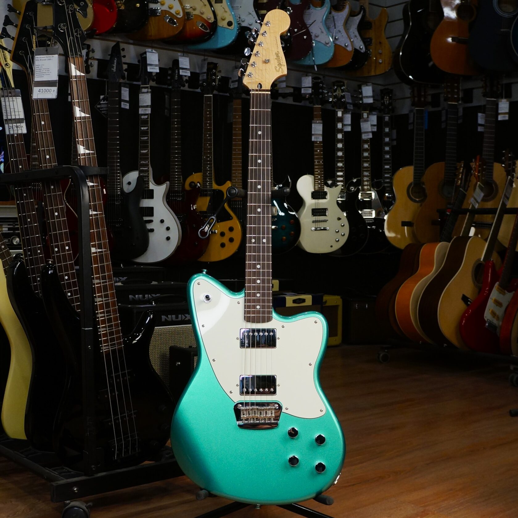 Купить Электрогитара Squier by Fender Paranormal Toronado онлайн с