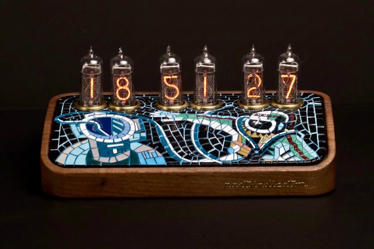 Kaleidoscope: Leonov nixie tube clock