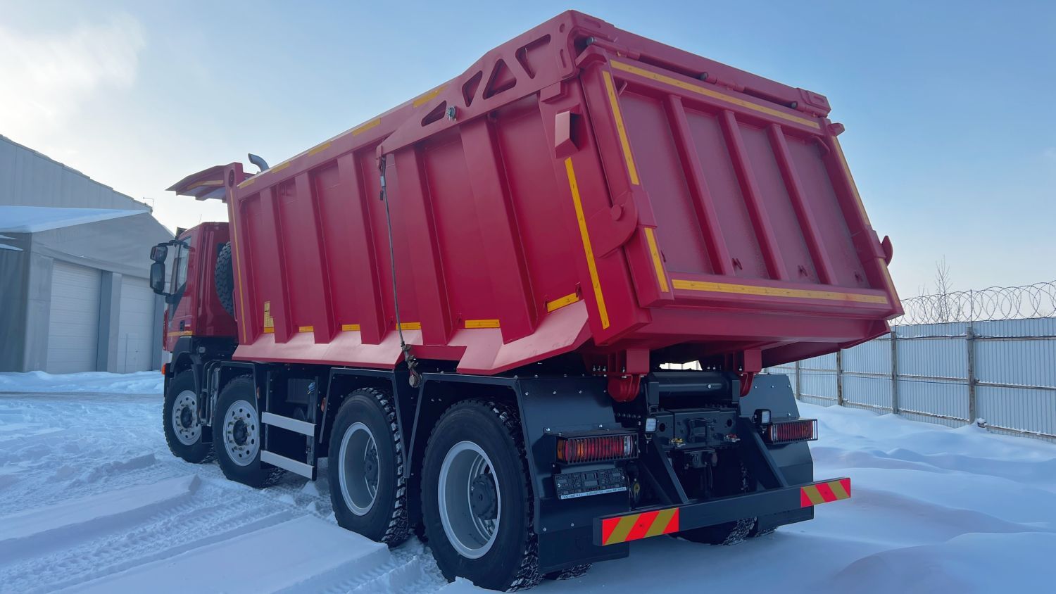 Самосвал карьерный «AMT 752901» 8х4