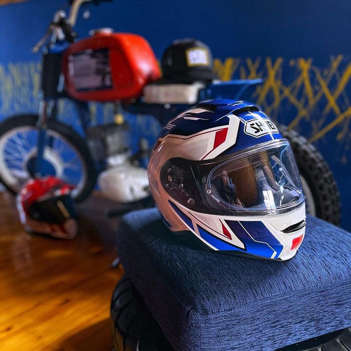 SHOEI Neotec II Respect TC-10