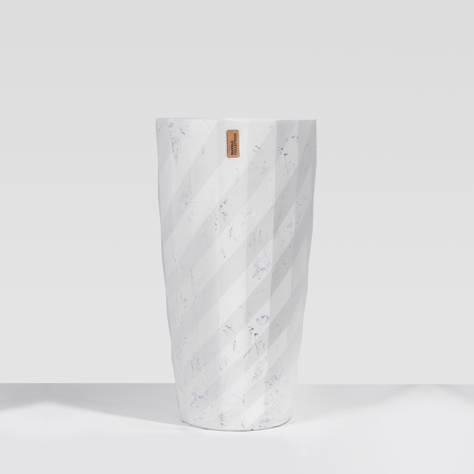 Купить керамическое кашпо высокое. Напольное кашпо для цветов и ...