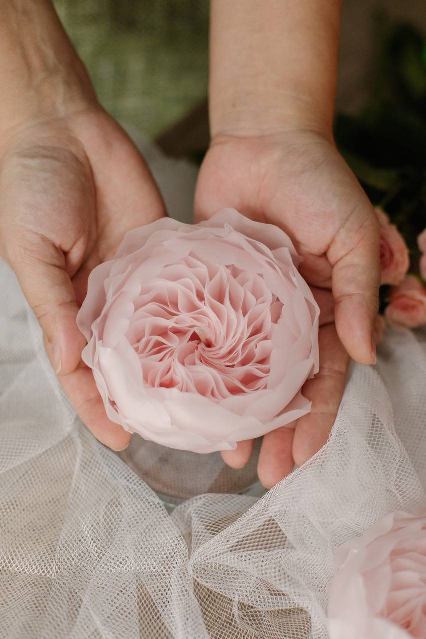 Свеча Пион ручной работы