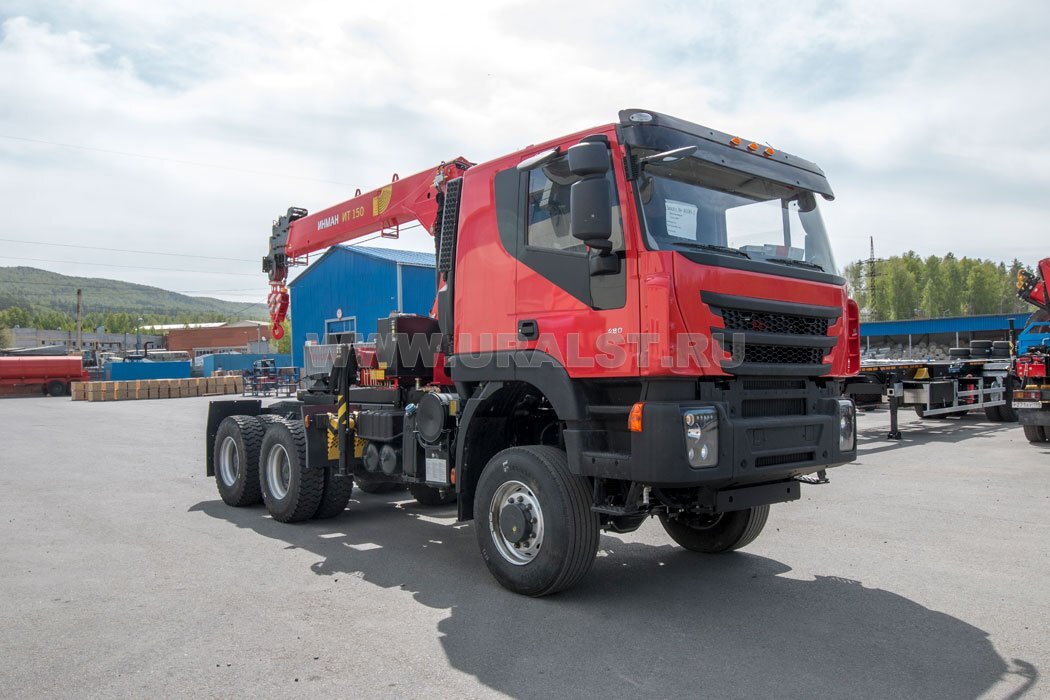 Седельный тягач УСТ 5453 АМТ 632910 (6х6) с КМУ ИТ-150