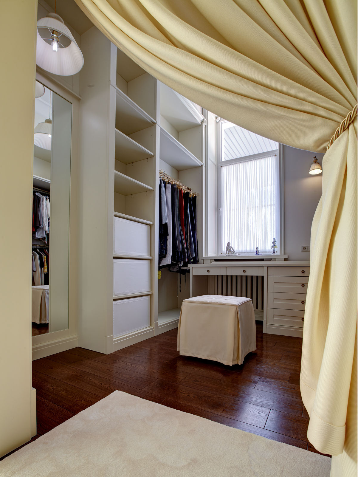 Въезд и участок