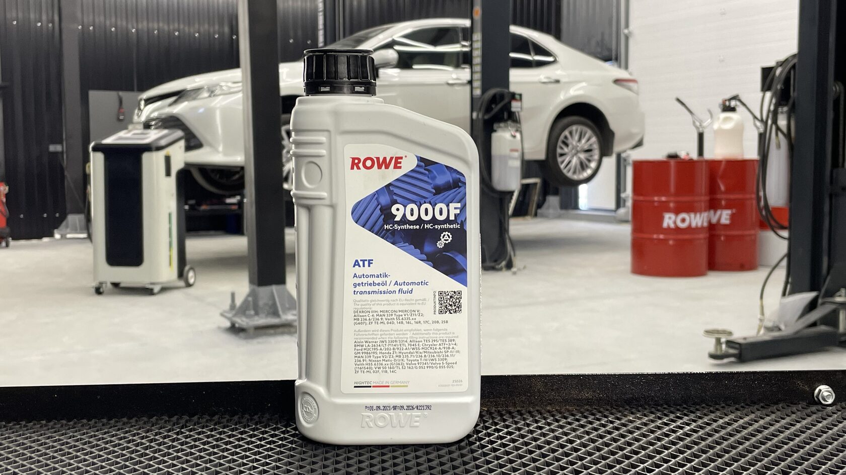 Rowe hightec topgear 75w-90 s. Hightec atf 9000. Atf 9000. Rowe hightec atf 9006 20 л. Rowe essential sae 10w-40.
