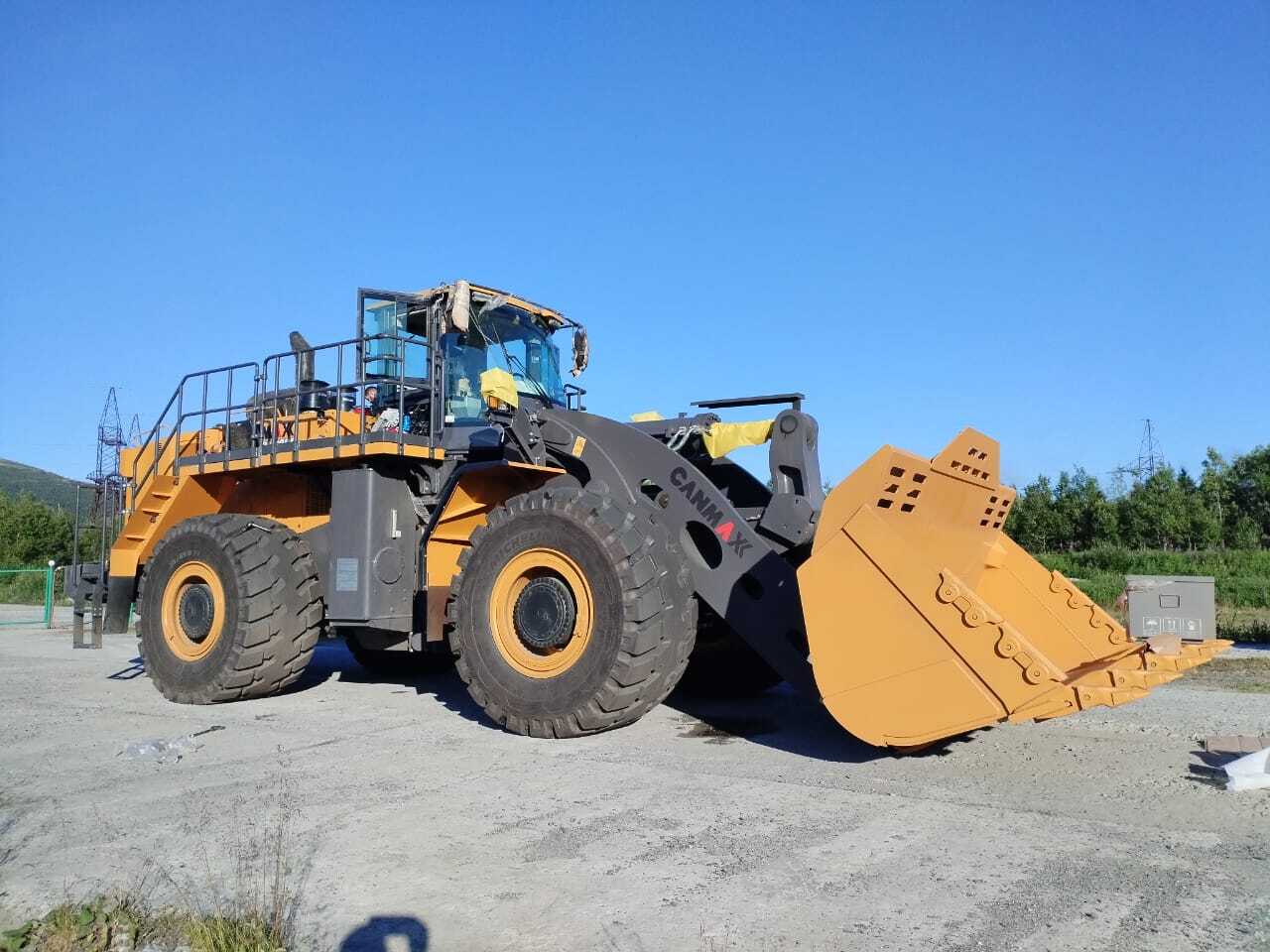 Фронтальный погрузчик FM1200