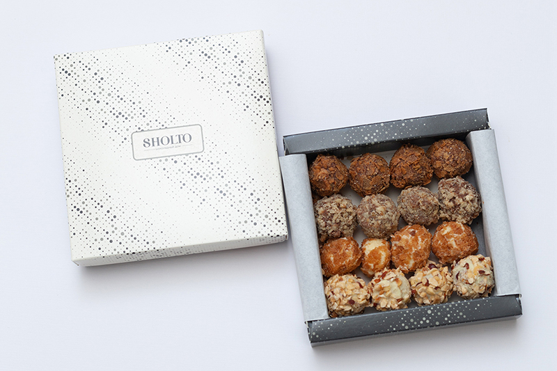 Набор трюфелей. Набор трюфельных конфет cosmos chocolate, 16 шт. Набор трюфелей ростов на дону. Набор конфет из бельгийского шоколада. Конфеты ручной работы.