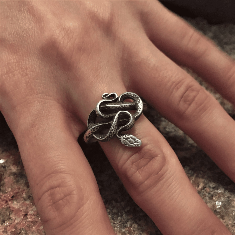 кольцо змейка фото