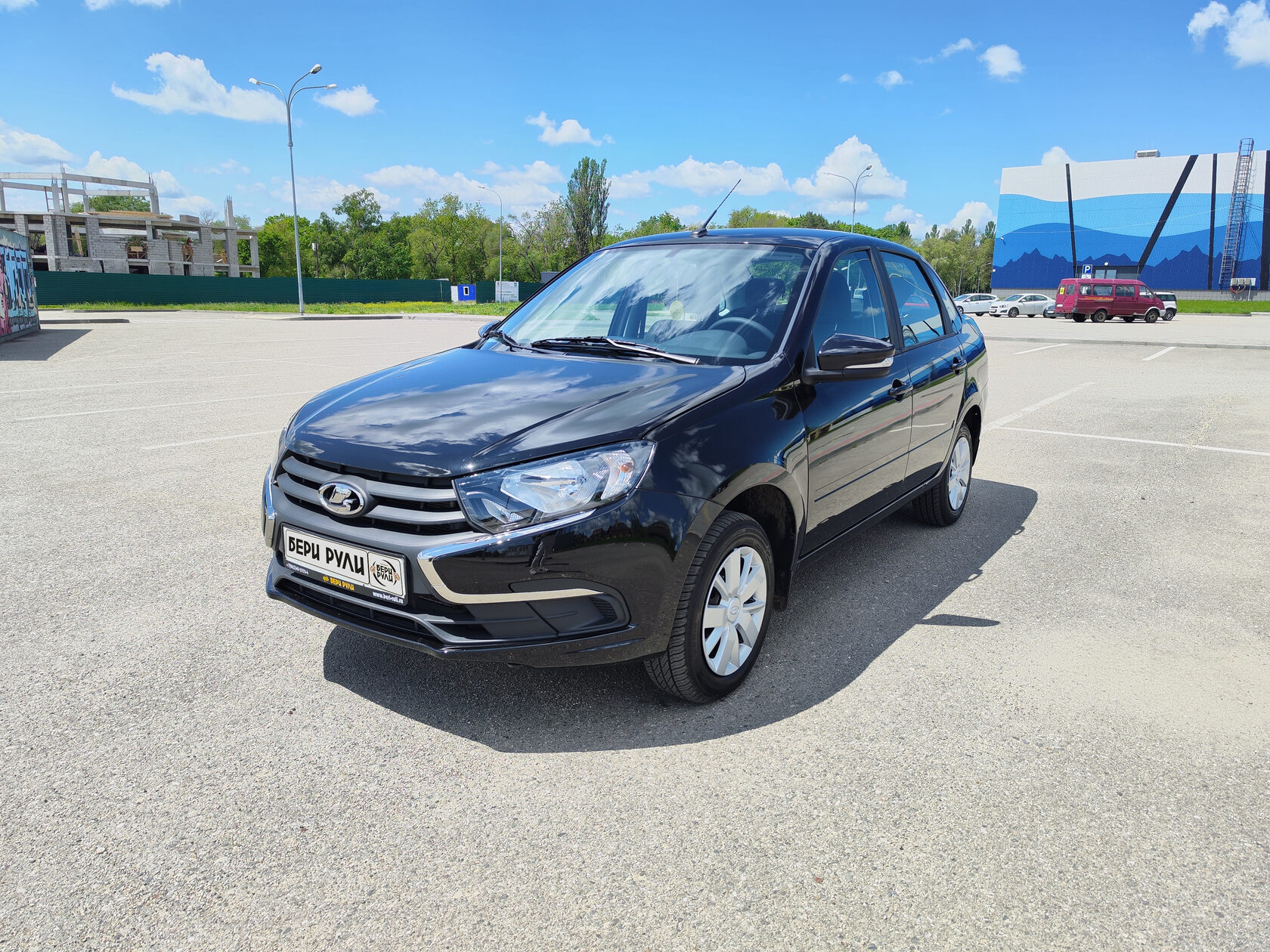LADA Granta в цвете чёрный Пантера