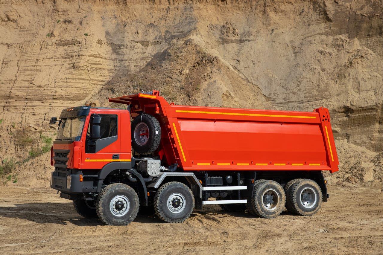 Самосвал 8х8 АМТ 752900