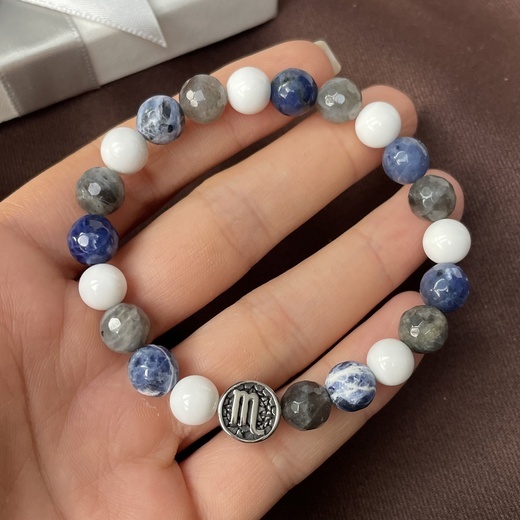 Браслет «Скорпион» из лабрадора, содалита и перламутра