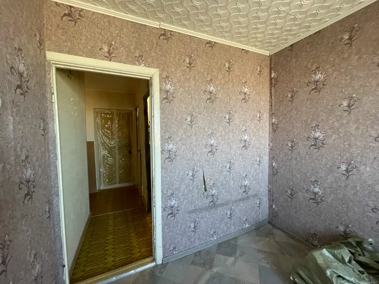 Демонтаж стен сантехкабины
