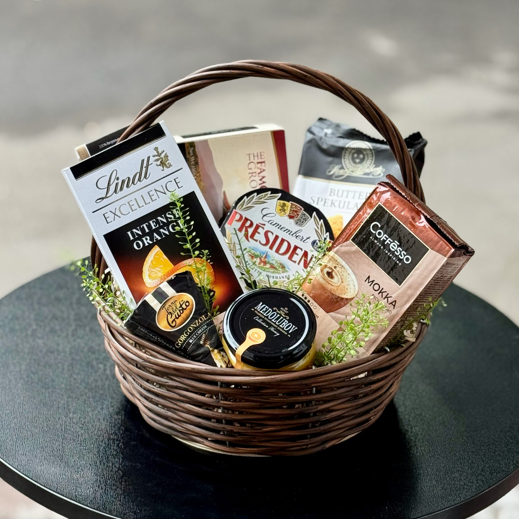 Подарочная корзина '"Coffesso"