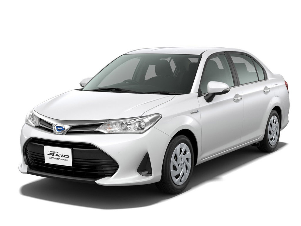 Сколько лет toyota. Toyota Corolla Axio 2015. Тойота Королла Аксио 2015. Toyota Corolla Axio 2016. Toyota Corolla Axio 2015 гибрид.