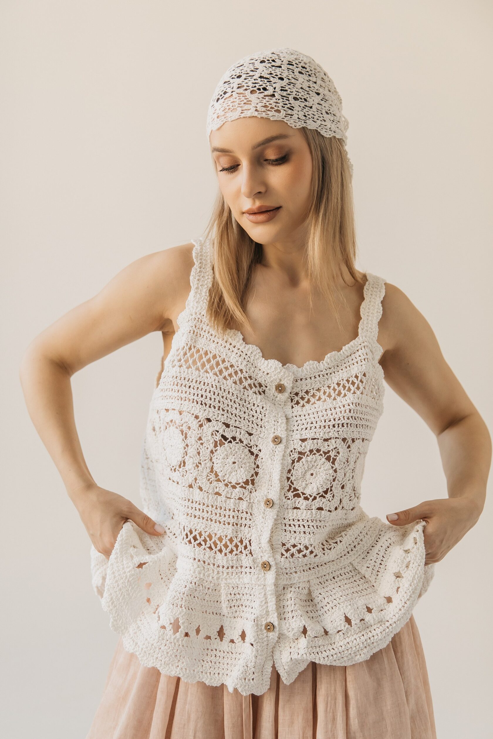 Топ на пуговицах «Кружевница»