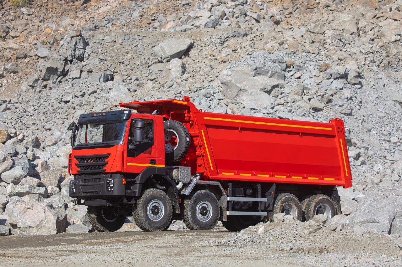 Самосвал 8х8 АМТ 752900