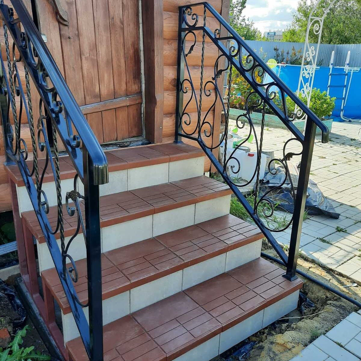 Подступенок на металлкаркасе