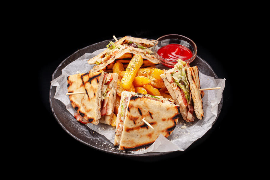 сувлаки. греко гриль калининград. греко гриль. греко гриль калининград фото вход. Grec grill калининград.