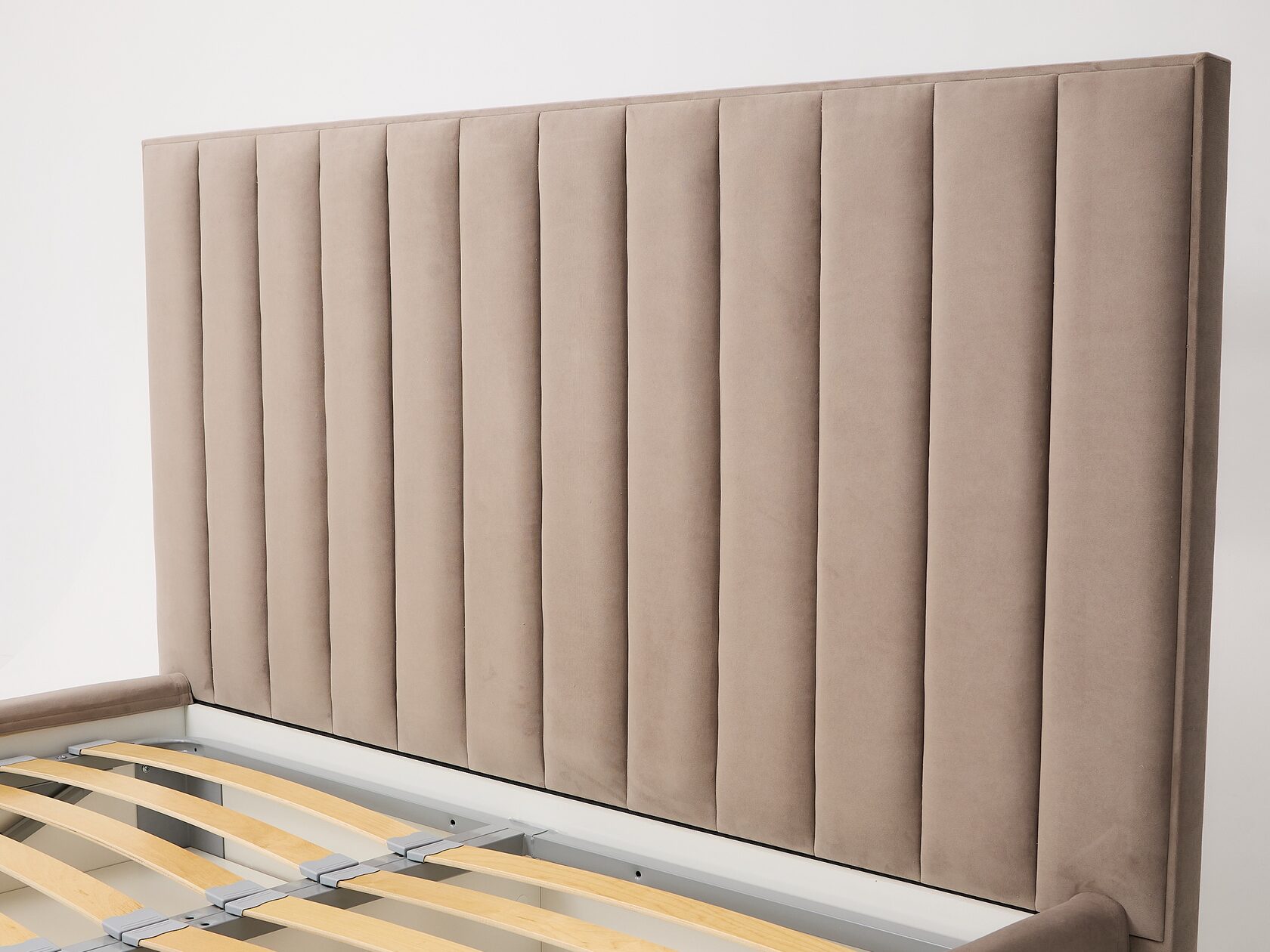 Вертикальный рисунок изголовья