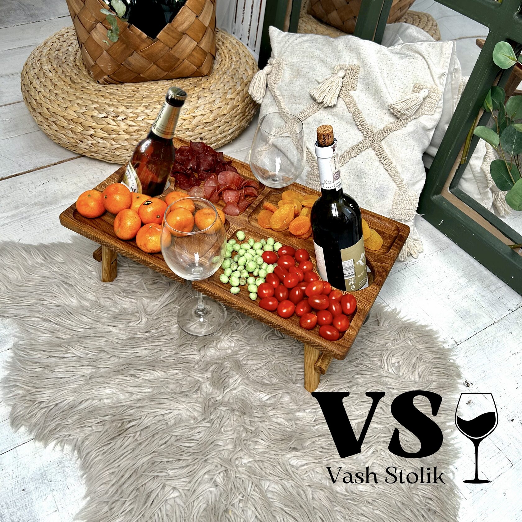 Винно-пивний столик