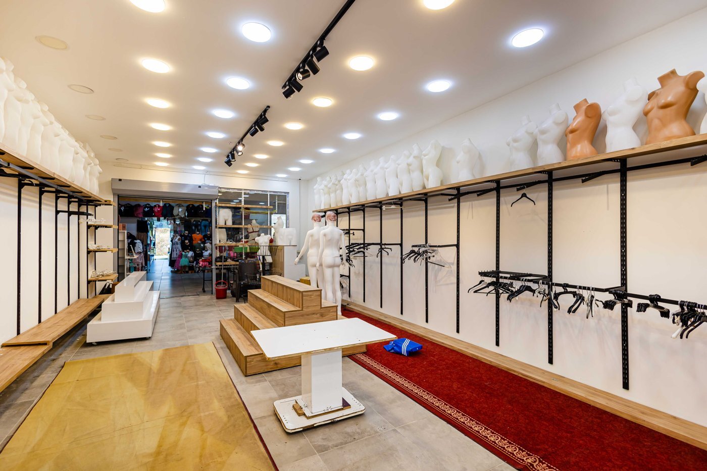 Nevas Outlet I · 65 m² — zdjęcie 5