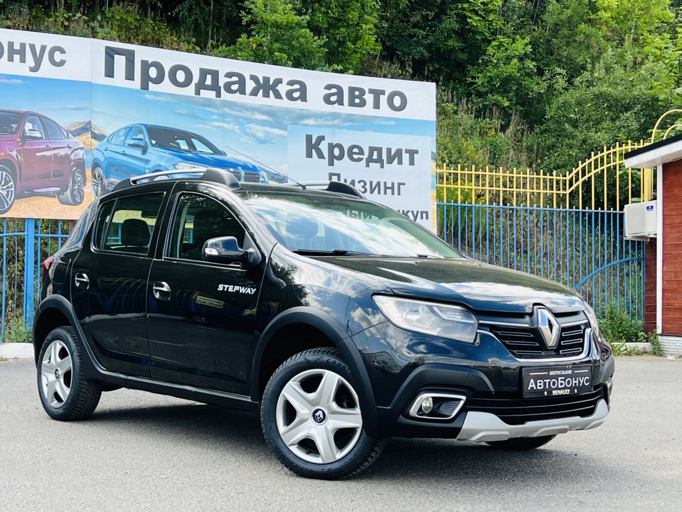 Сандеро степвей 2 вариатор. Renault Sandero 2019. Renault Logan Stepway 2019. Рено Сандеро степвей 2020. Рено Сандеро степвей цвета