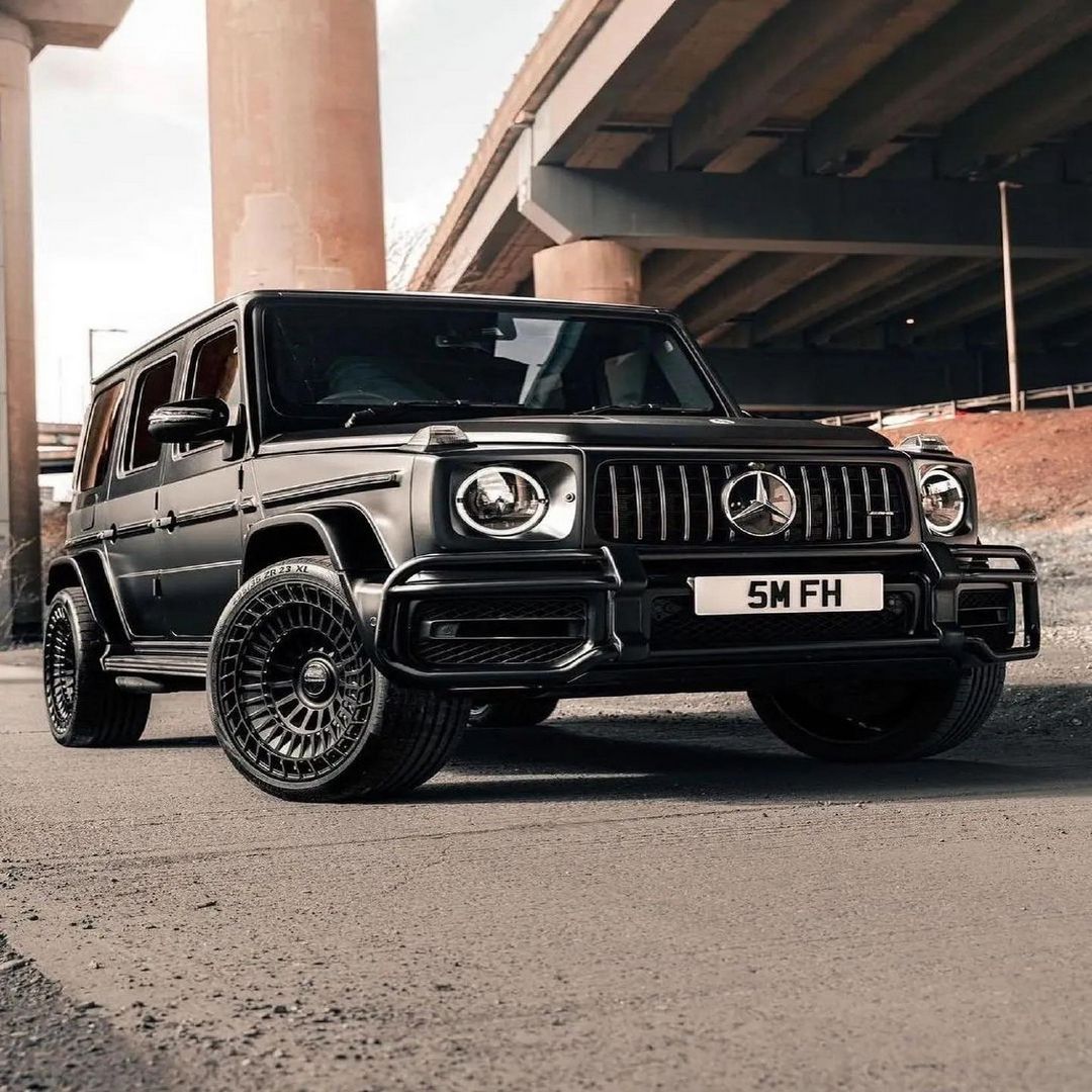 Wheels BLVCK LINE BL21M example on cars Mercedes-Benz Gelandewagen