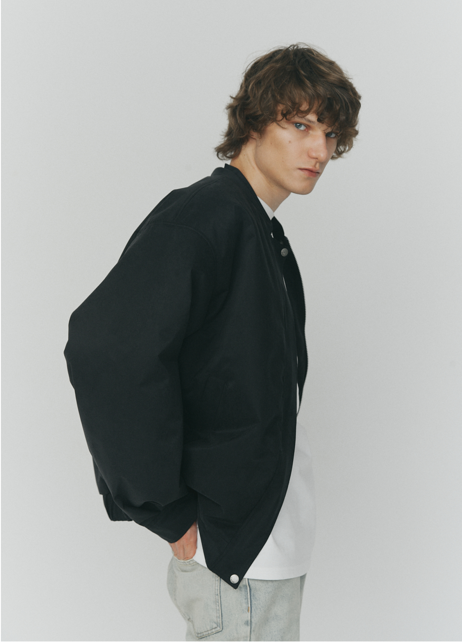 Бомбер утепленный из мембранной ткани