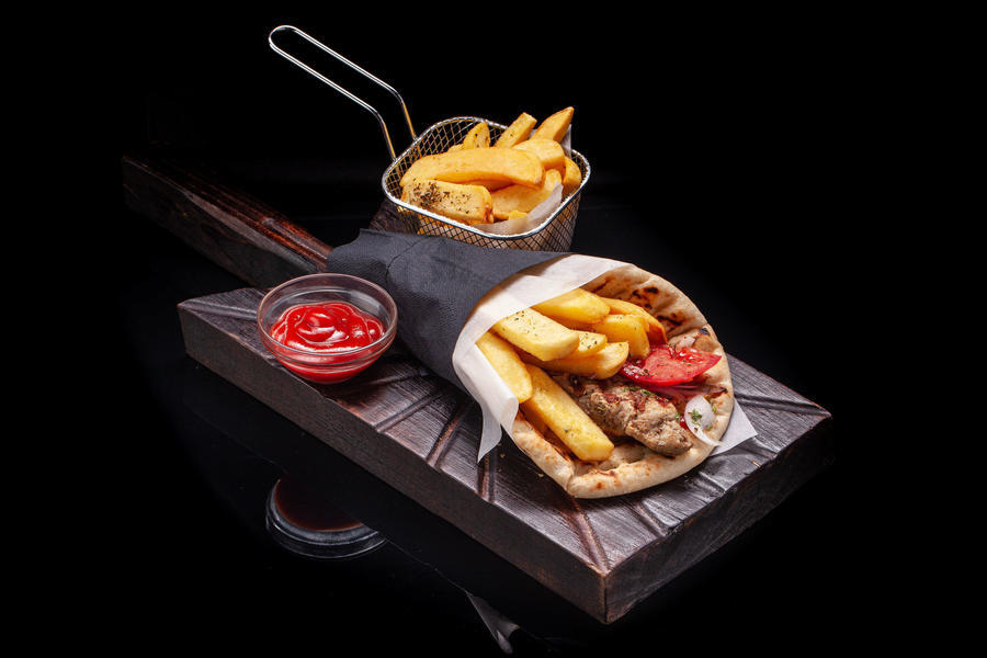 Club sandwich. мерида гирос батайск меню. сувлаки с курицей. греко гриль бар. греко гриль калининград фото.