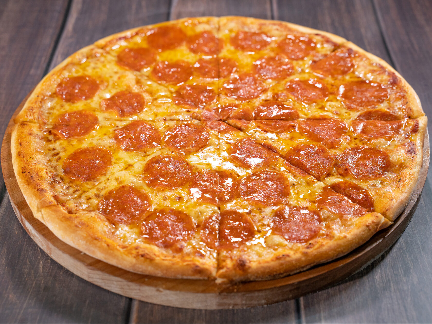 Сайт але пицца. Пицца пепперони. Алло пицца на тонком тесте. Большая пицца Краснодар. Пепперони красивое фото.