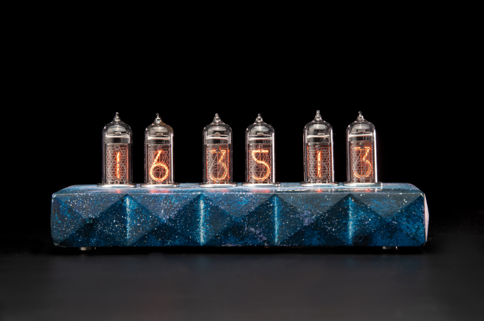Saturn-C: Night Sky nixie clock, view 2