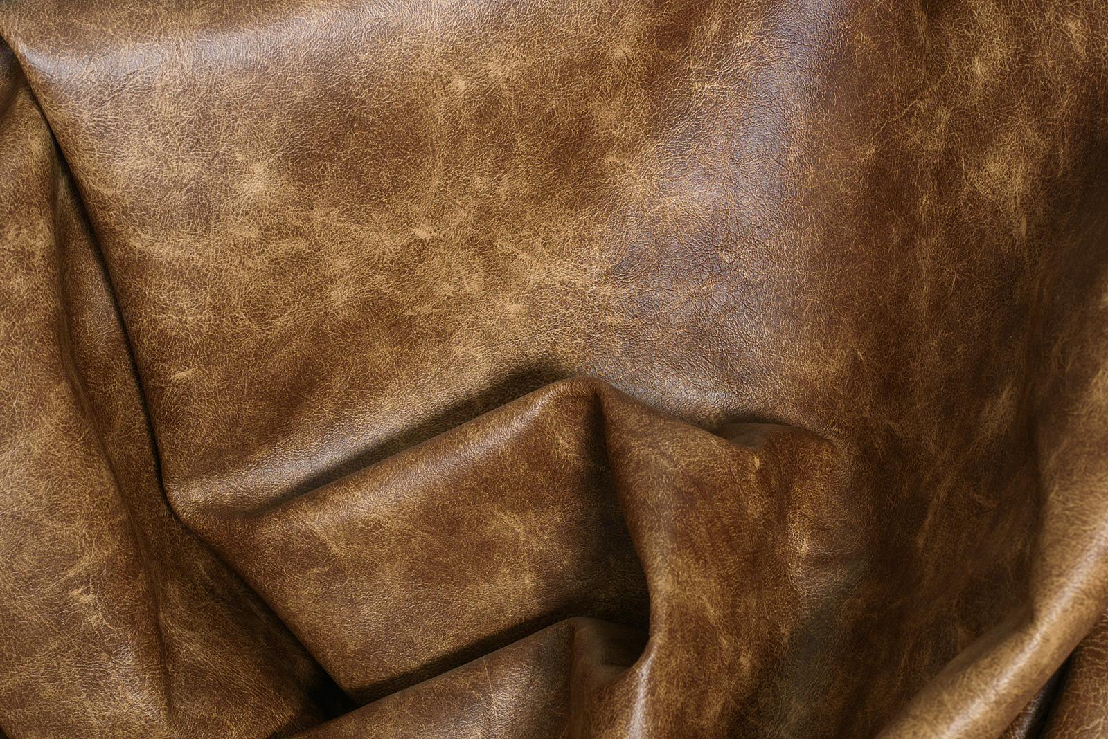 Каталог итальянской кожи для дивана честер Old